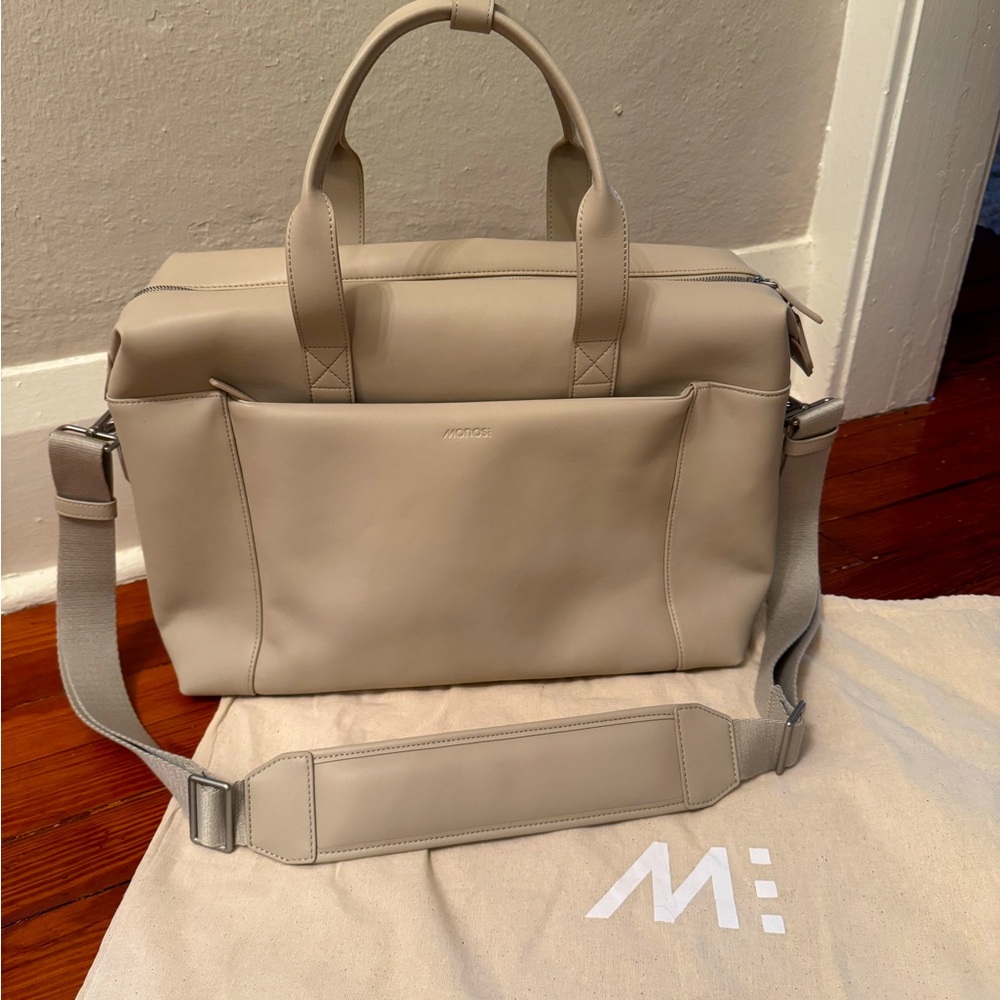 Monos Metro Duffel Ivory with Folio Kit